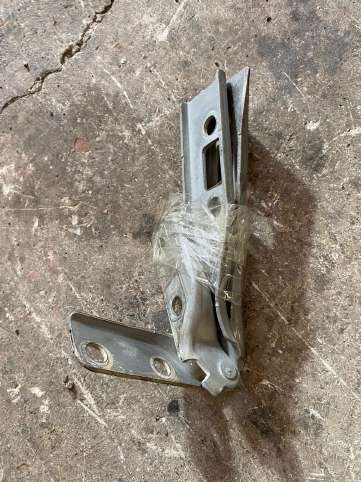 FORD FOCUS 1 KAPUT MENTEŞESİ